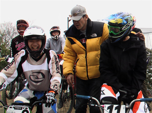 JOSF緑山2月定期戦VOL6BMXマスターズクラスとエキスパートクラス決勝レース「音速の貴公子」_b0065730_1017459.jpg