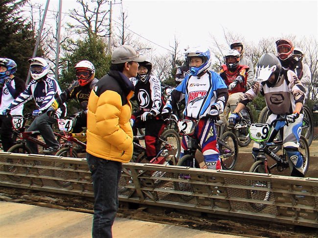 JOSF緑山2月定期戦VOL6BMXマスターズクラスとエキスパートクラス決勝レース「音速の貴公子」_b0065730_1093110.jpg