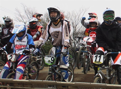 JOSF緑山2月定期戦VOL6BMXマスターズクラスとエキスパートクラス決勝レース「音速の貴公子」_b0065730_942592.jpg