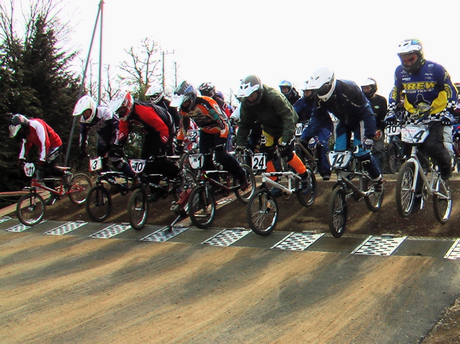 JOSF緑山2月定期戦VOL6BMXマスターズクラスとエキスパートクラス決勝レース「音速の貴公子」_b0065730_9481724.jpg