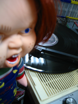 \"DJ チャッキー\"の殺人レコード!!_f0004730_1337308.jpg