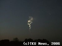 「隕石か」「ＵＦＯか」「地震雲か」_a0020212_22362941.jpg