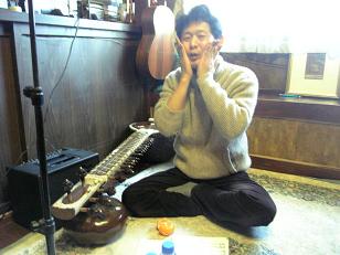 シタール&バイオリン&コントラバス_f0042307_11202317.jpg