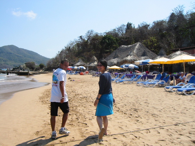 Feb 14/イスタパ島_f0044846_1701986.jpg