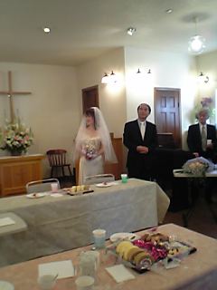 結婚おめでとう！_e0047282_22395543.jpg