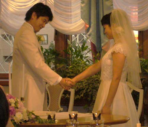 誓いの握手 Only One Wedding Hanzoya