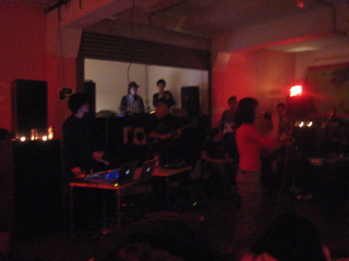 michi performed at Cafe1001_b0046388_2104841.jpg