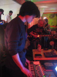 michi performed at Cafe1001_b0046388_261686.jpg