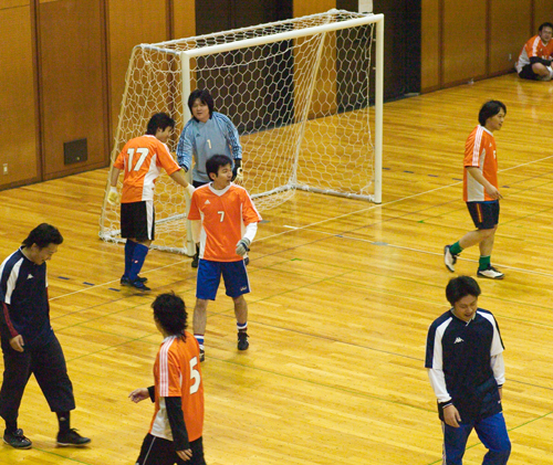 フットサルリーグ最終戦_c0003493_21155978.jpg