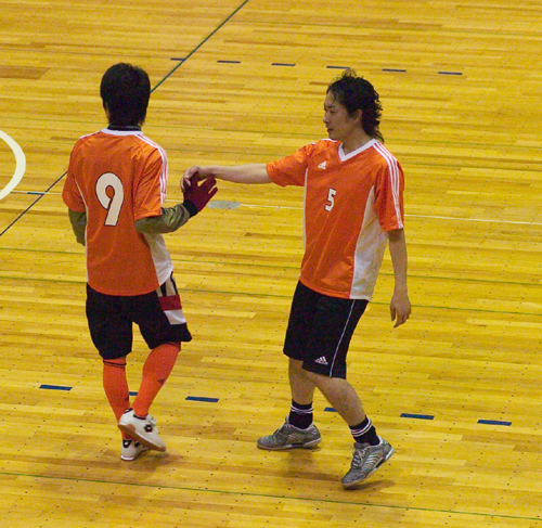 フットサルリーグ最終戦_c0003493_21164882.jpg