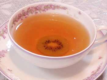 Kiwi Fruit Tea_e0089003_1343198.jpg