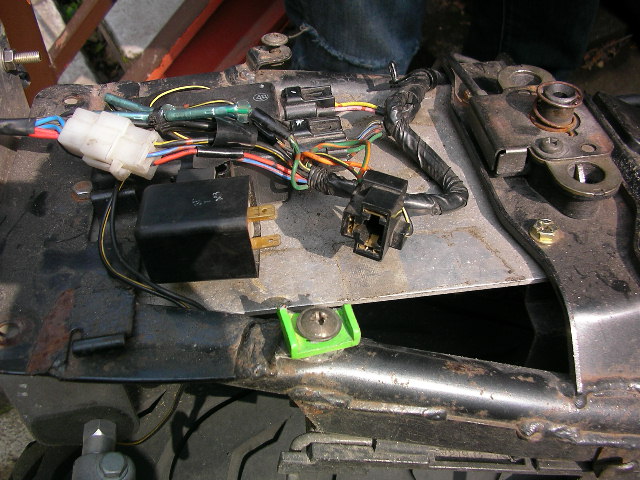 リレー機込　ZRX400RGB流　赤別配線ソケットオン Kiligen 2個 車モーター用 12V 40A 4-極リレー ヒューズ On/Off