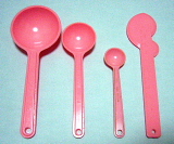 計量カップ・計量スプーン。_d0046025_23564114.jpg