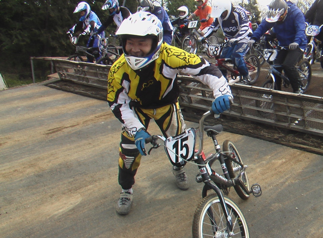 2006JOSF緑山関東オープンレースVOL2 BMXエキスパートクラス_b0065730_2039332.jpg