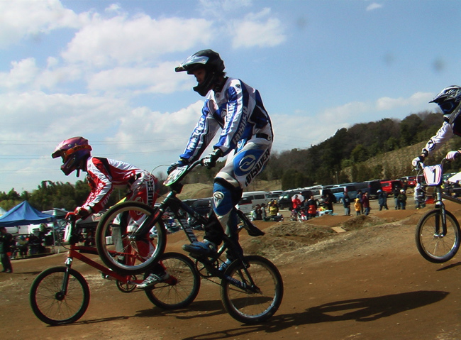 2006JOSF緑山関東オープンレースVOL2 BMXエキスパートクラス_b0065730_2114684.jpg
