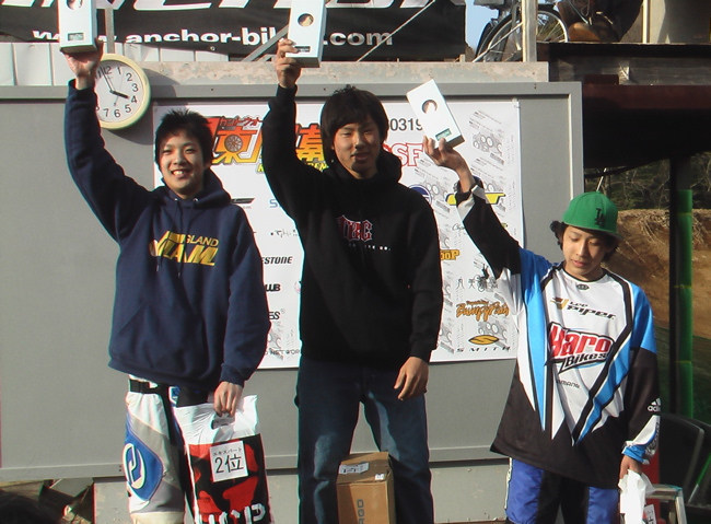2006JOSF緑山関東オープンレースVOL2 BMXエキスパートクラス_b0065730_2143566.jpg
