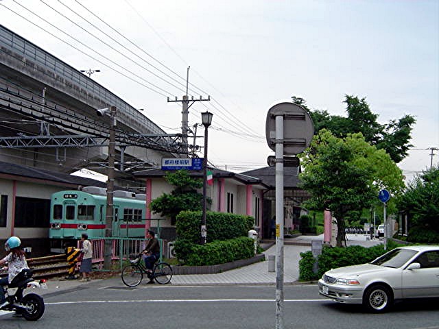 太宰府の駅_a0042310_22171912.jpg