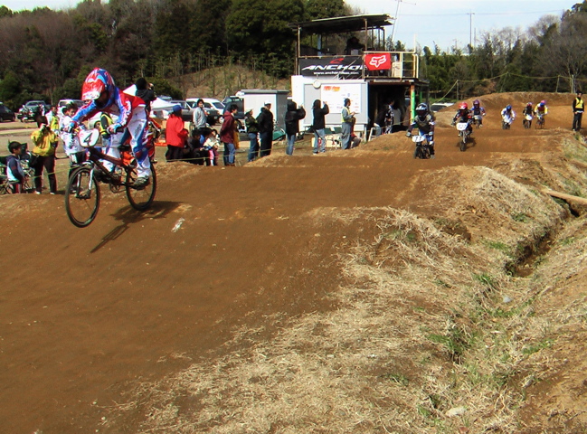 2006JOSF緑山関東オープンレースVOL3 BMXミルキー7、8,9クラス_b0065730_2112494.jpg