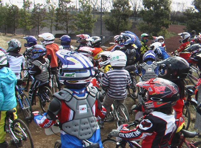 2006JOSF緑山関東オープンレースVOL4 緑山に集った人とBIKE_b0065730_2134095.jpg