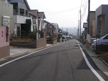 お山の住宅地　　２００６年３月２２日　水曜日_e0039087_13573271.jpg