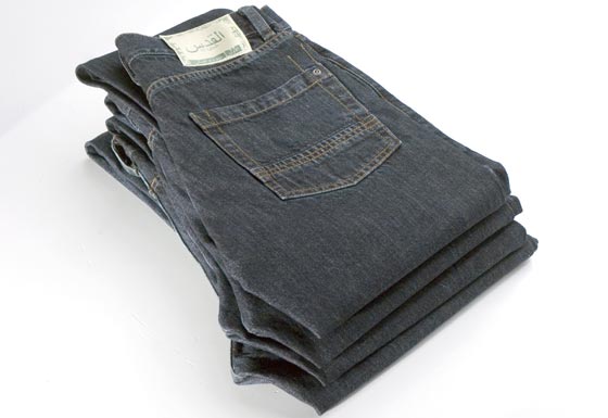 ★イスラム教徒仕様のジーンズが販売に!!・・・(写真付）(ﾟﾟ;)_f0100060_1121420.jpg