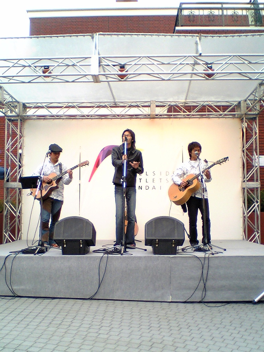 三叉路ライブ行ってきました。_d0004716_2141180.jpg