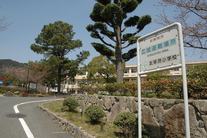 太宰府小学校_a0042310_17552633.jpg