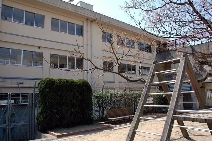 太宰府小学校_a0042310_1812661.jpg