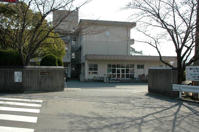 太宰府東小学校_a0042310_18211230.jpg