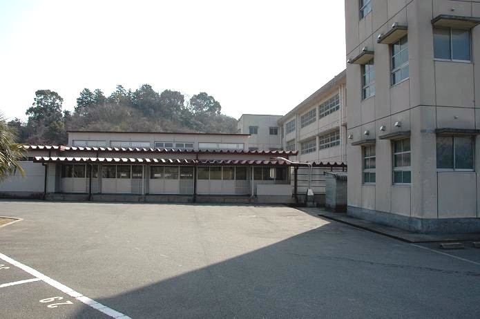 太宰府東小学校_a0042310_18221693.jpg