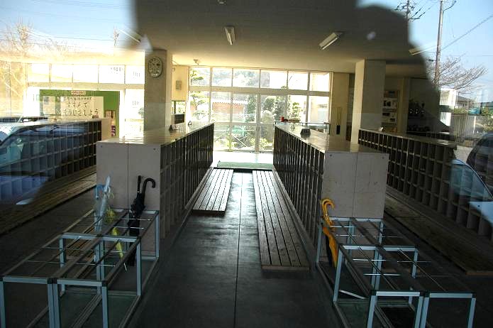 太宰府東小学校_a0042310_1824299.jpg