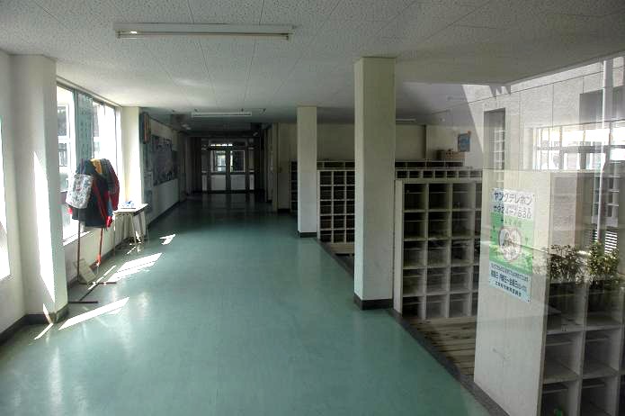 水城西小学校_a0042310_1948084.jpg