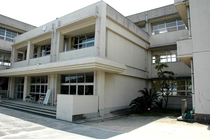 国分小学校_a0042310_20232393.jpg