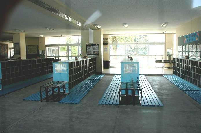 国分小学校_a0042310_20233481.jpg