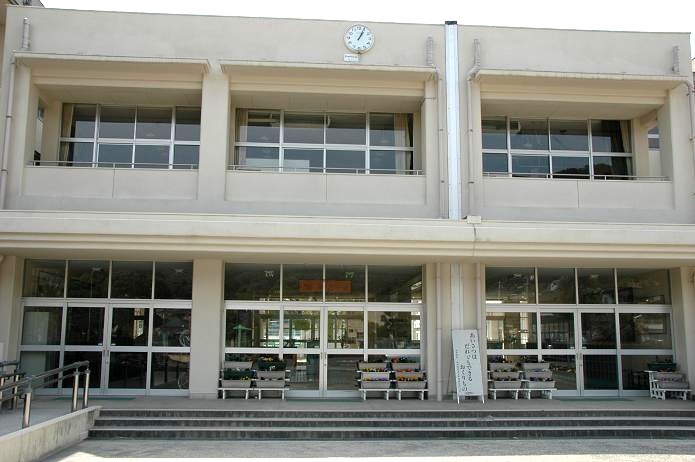 国分小学校_a0042310_202351.jpg