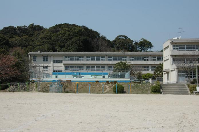 国分小学校_a0042310_20243591.jpg