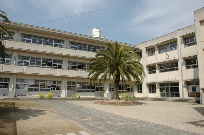 国分小学校_a0042310_20253853.jpg