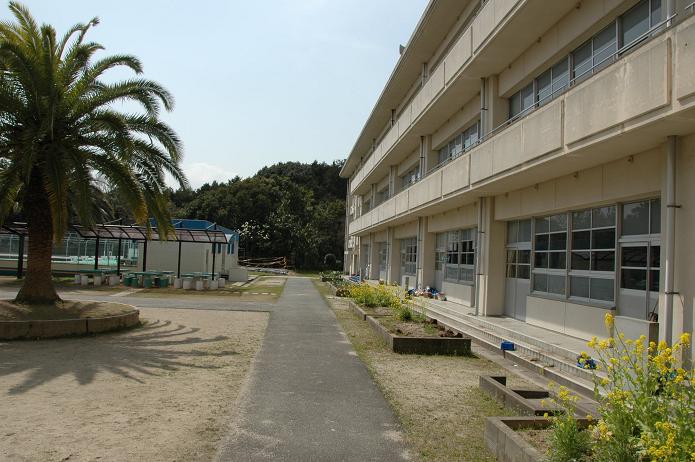 国分小学校_a0042310_20262927.jpg