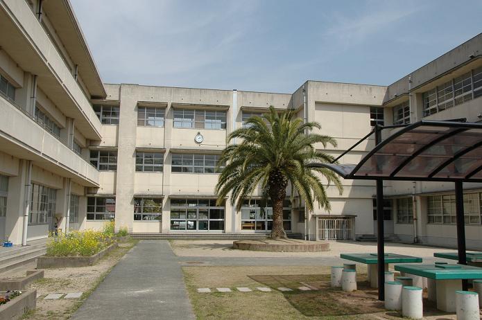 国分小学校_a0042310_20265574.jpg