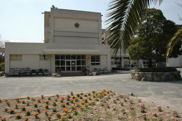 国分小学校_a0042310_20274930.jpg