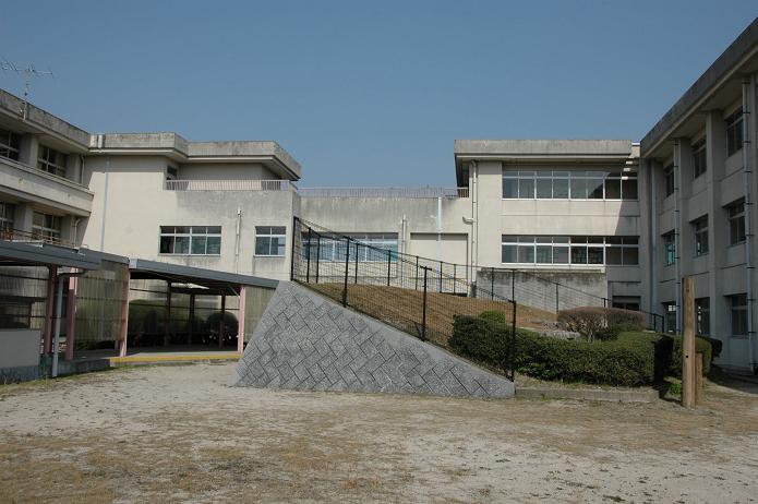 太宰府西小学校_a0042310_2063733.jpg