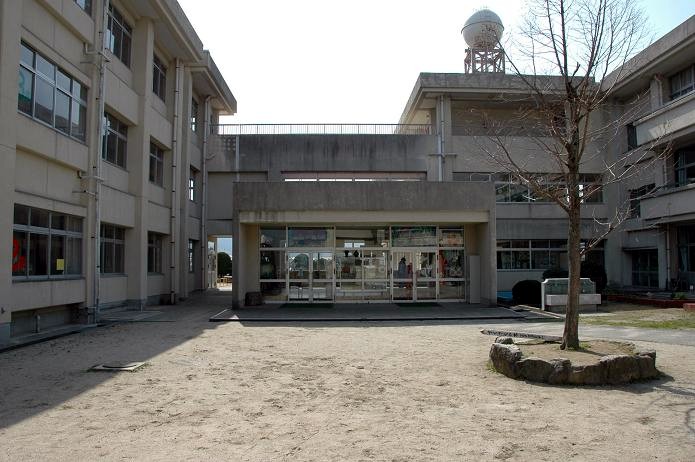 太宰府西小学校_a0042310_209212.jpg