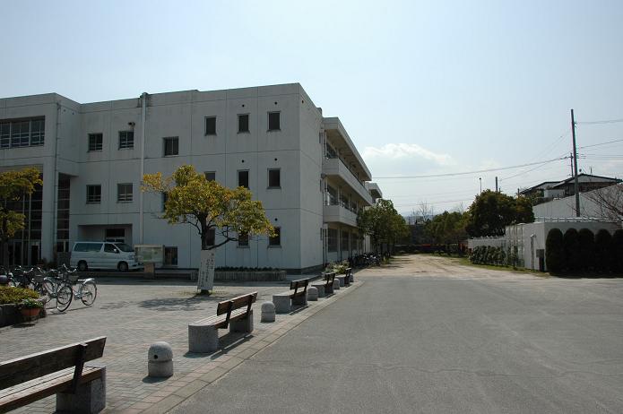 太宰府西中学校_a0042310_1021458.jpg