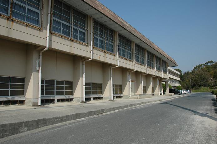 太宰府中学校_a0042310_8245510.jpg