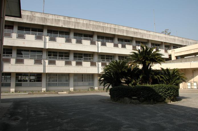 太宰府中学校_a0042310_8255782.jpg