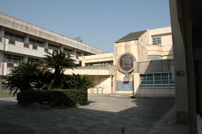 太宰府中学校_a0042310_82694.jpg