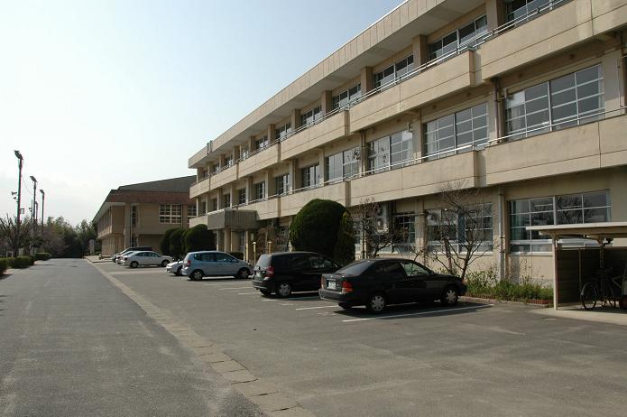 太宰府中学校_a0042310_8273051.jpg