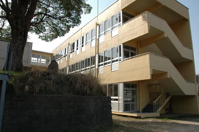 太宰府中学校_a0042310_8285944.jpg