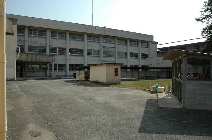 太宰府中学校_a0042310_8295232.jpg