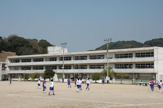 太宰府東中学校_a0042310_8432574.jpg